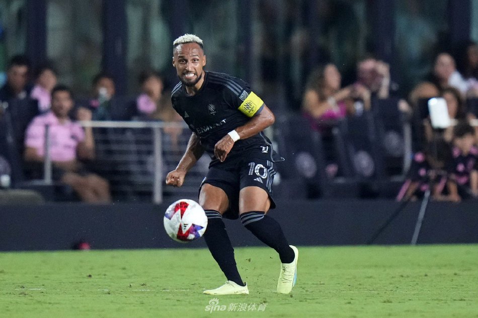 同时在进攻 同时在进攻