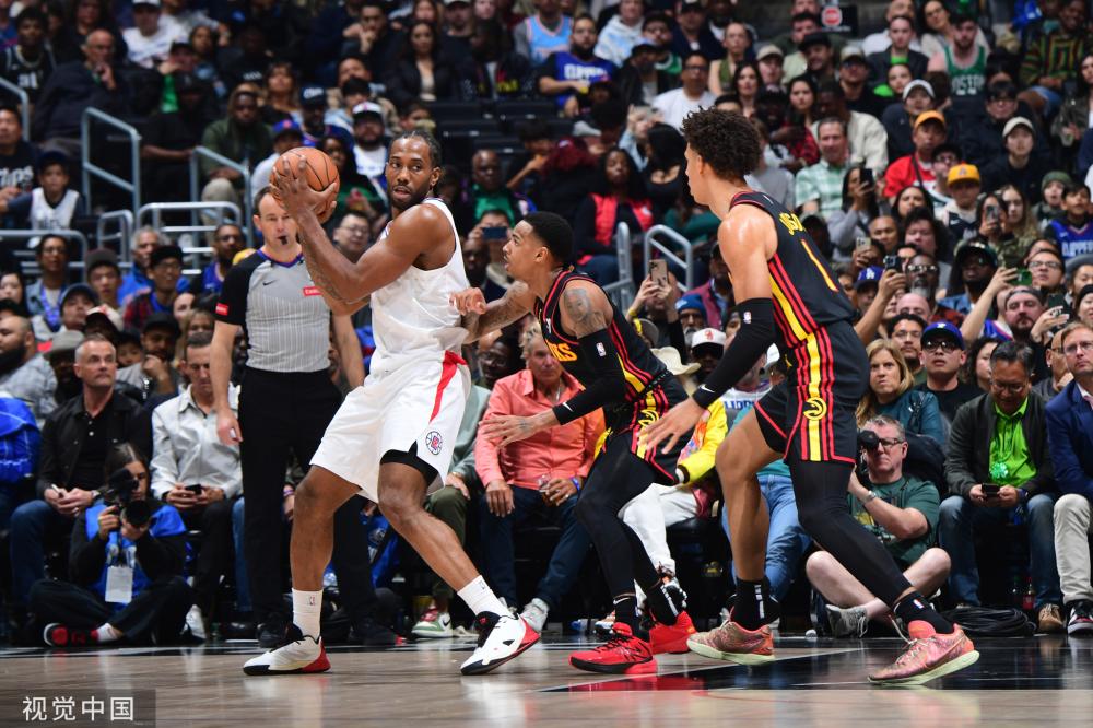 其中包括与 其中包括与