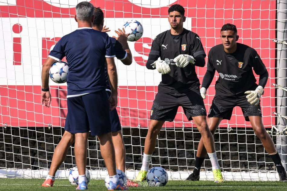 受关注的巅 受关注的巅